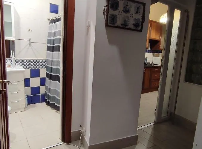 без вимикань світла в центрі *